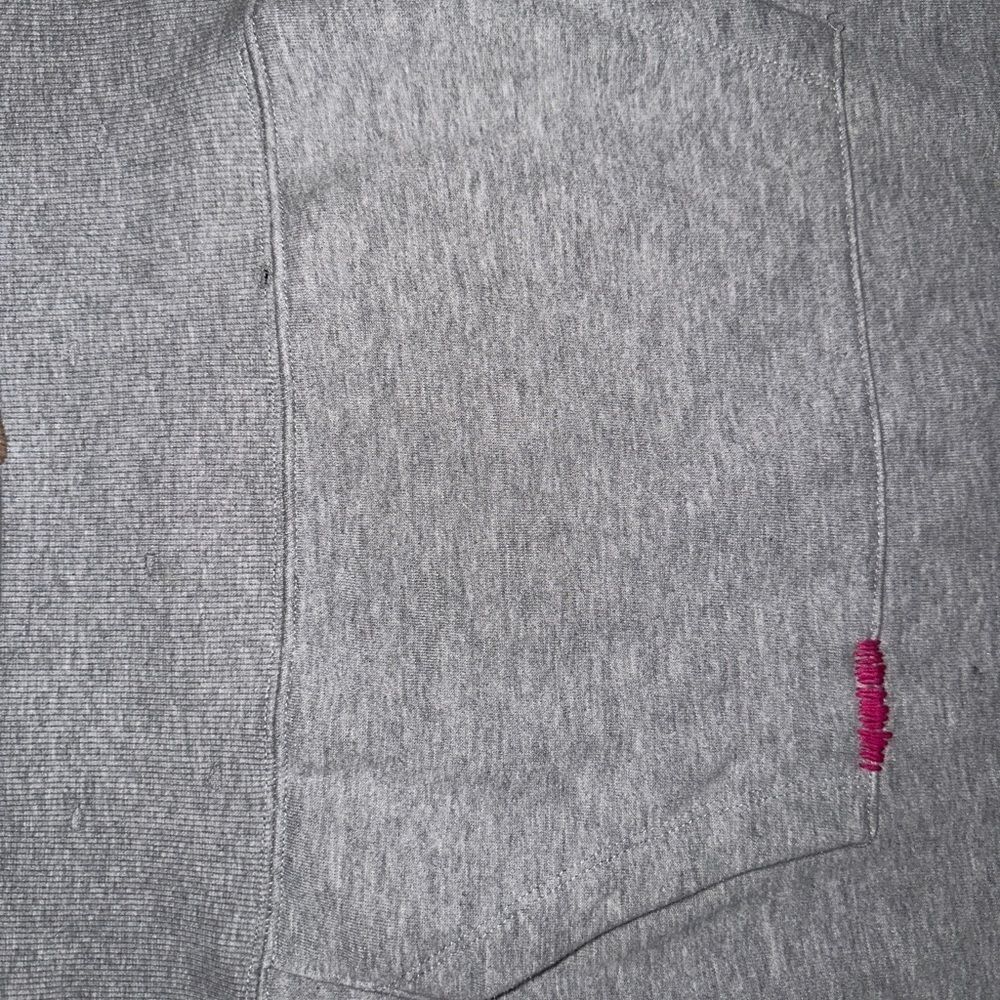 Ladies distressed Sweater - Picture 4 of 4